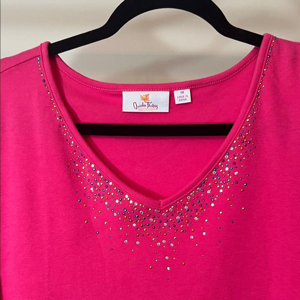 Quacker Factory Fuchsia Embellished Short Sleeve Top - Picture 2 of 2